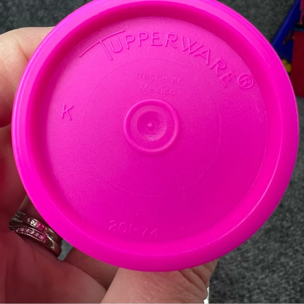 Tupperware preowned excellent